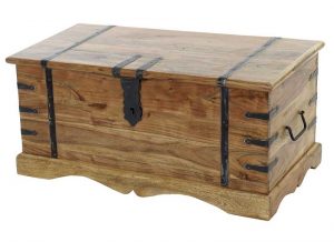 baul-madera-maciza-herrajes