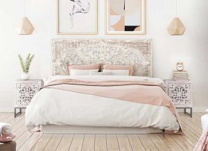 cabecero-matrimonio-talla-madera-blanco-desgastado-dormitorio
