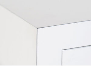 mesilla-noche-oriental-blanca-filo-plata-detalle