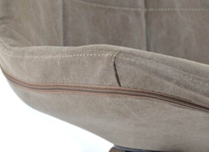 silla-moderna-tela-marron-claro-detalle