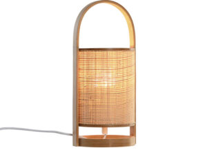 lampara-sobremesa-pequeña-bambu-encendida